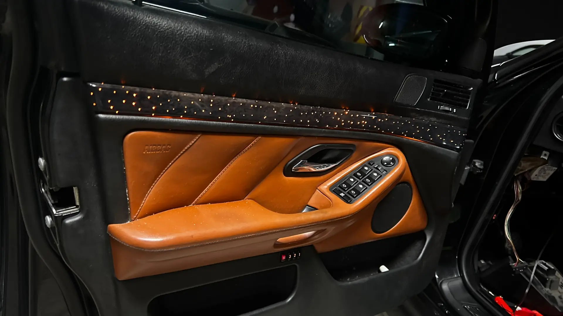 BMW E39 - jednobarevné nebe do dekoru – foto 1