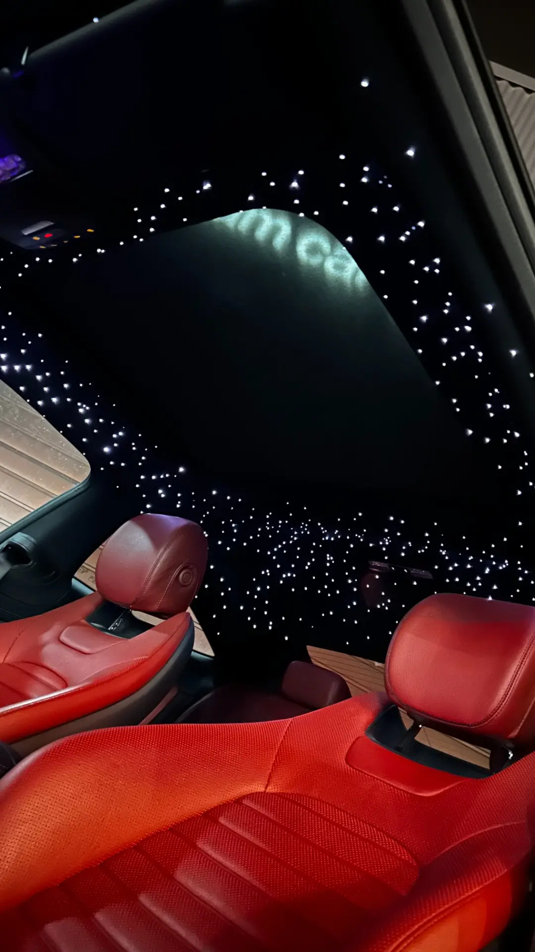 Mercedes C43 AMG - programovatelné nebe okolo okna – foto 3