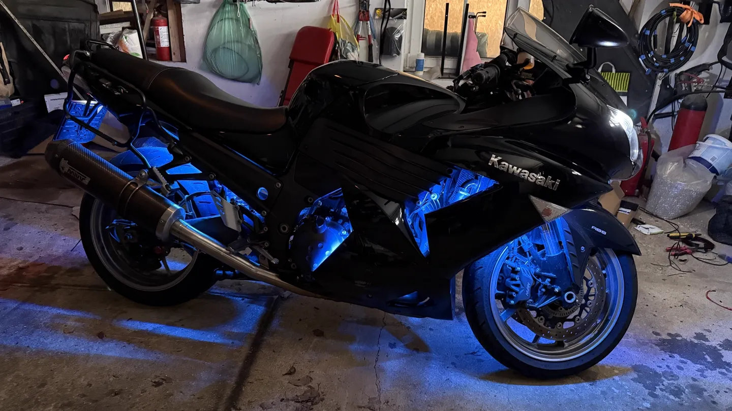 Motorka honda vtx1800 underglow